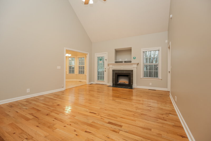 2,615/Mo, 3546 Stevens Bnd Murfreesboro, TN 37127 Living Room View