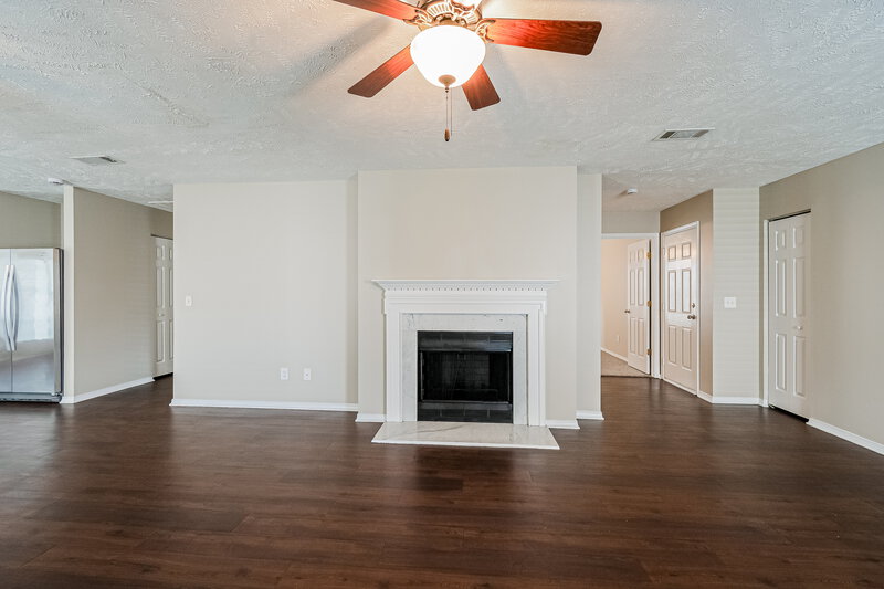 2,330/Mo, 5328 Skip Jack Dr Antioch, TN 37013 Living Room View 2