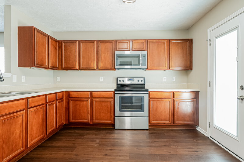 2,330/Mo, 5328 Skip Jack Dr Antioch, TN 37013 Kitchen View