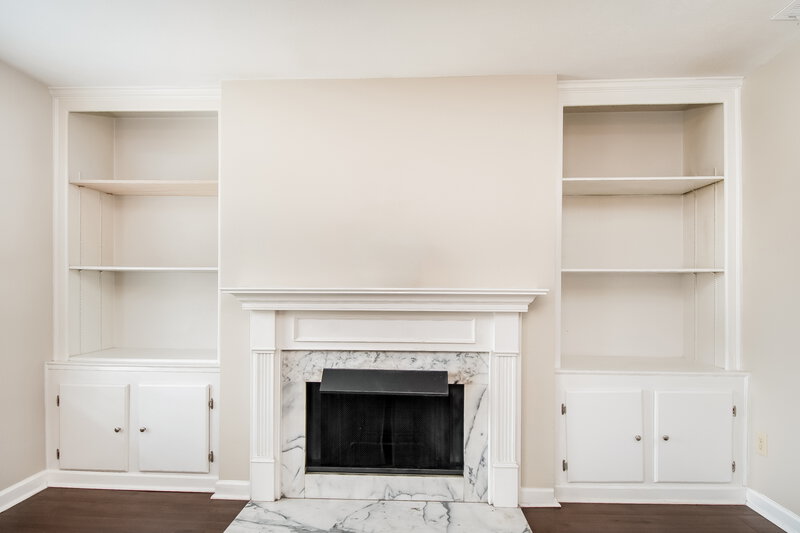 2,420/Mo, 515 Gammon Ln La Vergne, TN 37086 Living Room View 2