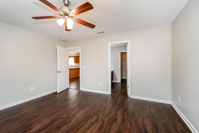 2,420/Mo, 515 Gammon Ln La Vergne, TN 37086 Main Bedroom View 2