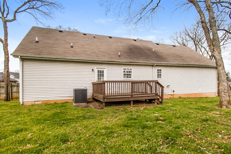 2,420/Mo, 515 Gammon Ln La Vergne, TN 37086 Rear View