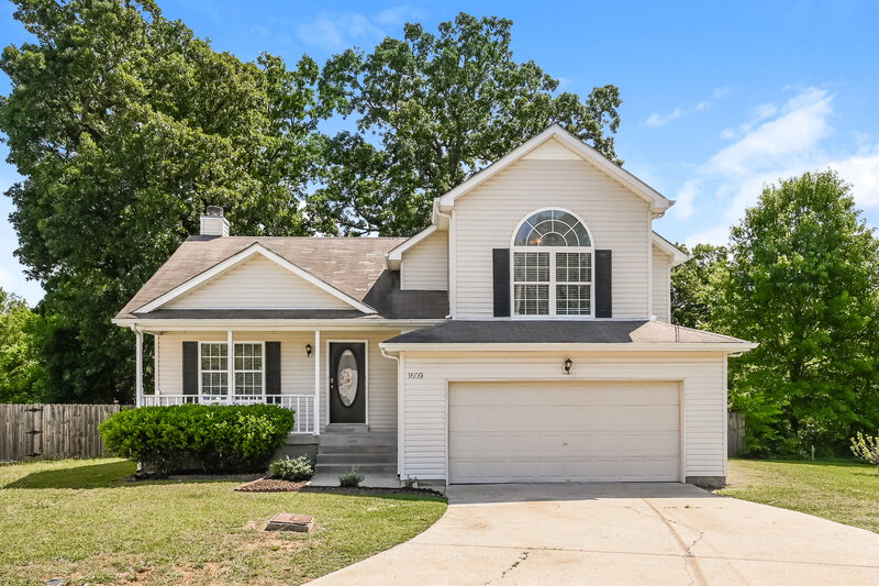 0/Mo, 1609 Soulshine Pl Antioch, TN 37013 External View