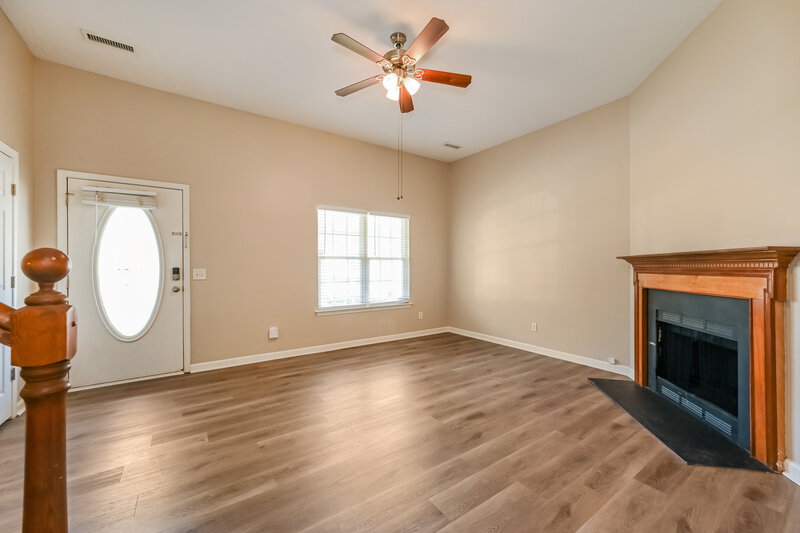 0/Mo, 1609 Soulshine Pl Antioch, TN 37013 Living Room View