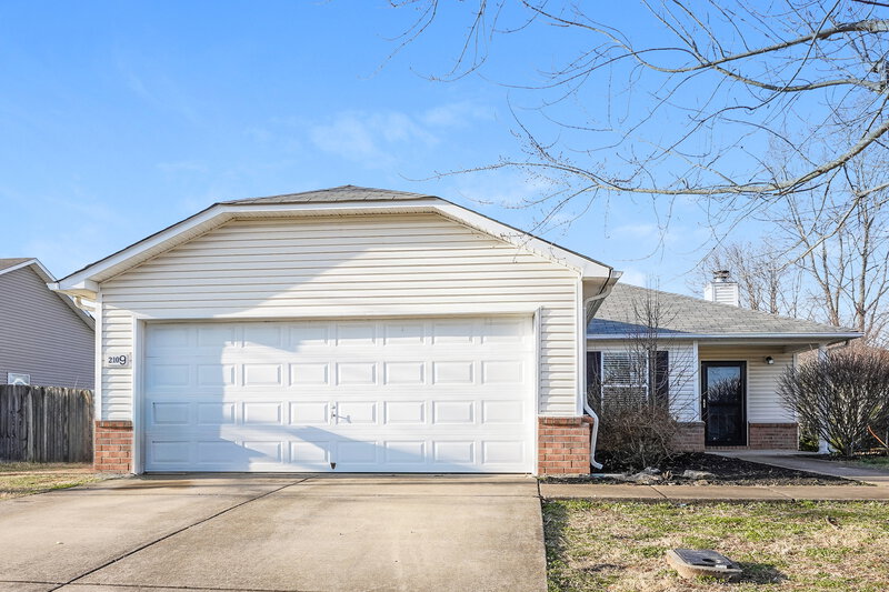 1,750/Mo, 2109 Carlton Ln Thompsons Station, TN 37179 External View