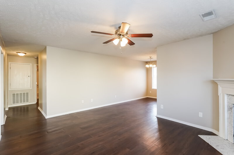 1,750/Mo, 2109 Carlton Ln Thompsons Station, TN 37179 Living Room View 2