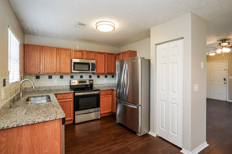 1,750/Mo, 2109 Carlton Ln Thompsons Station, TN 37179 Kitchen View