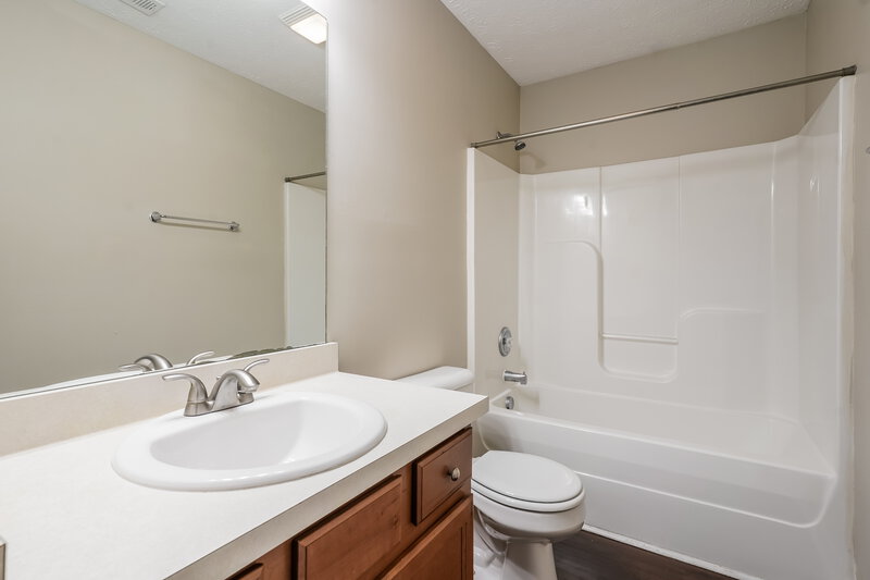 1,925/Mo, 171 Sophie Dr Antioch, TN 37013 Bathroom View