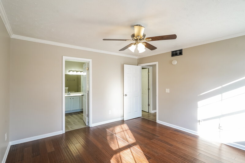 2,110/Mo, 205 Lake Forest Dr La Vergne, TN 37086 Main Bedroom View