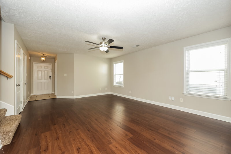 1,735/Mo, 1516 Beaconcrest Cir Murfreesboro, TN 37128 Living Room View