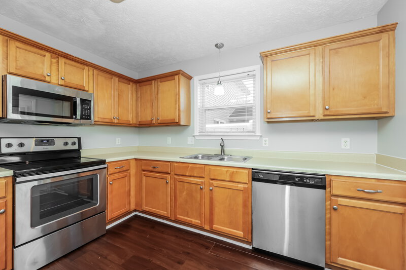 1,735/Mo, 1516 Beaconcrest Cir Murfreesboro, TN 37128 Kitchen View 2