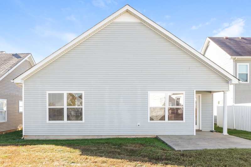 1,735/Mo, 1516 Beaconcrest Cir Murfreesboro, TN 37128 Rear View