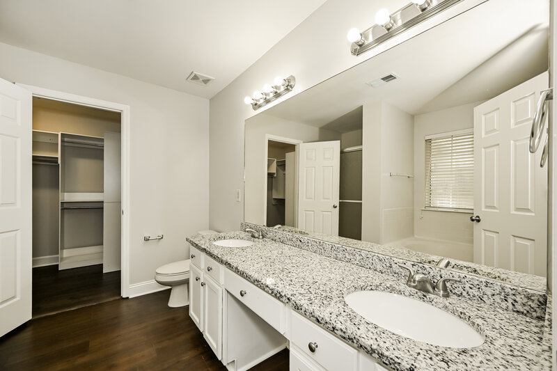 2,510/Mo, 1009 Nighthawk Ln Mt Juliet, TN 37122 Main Bathroom View