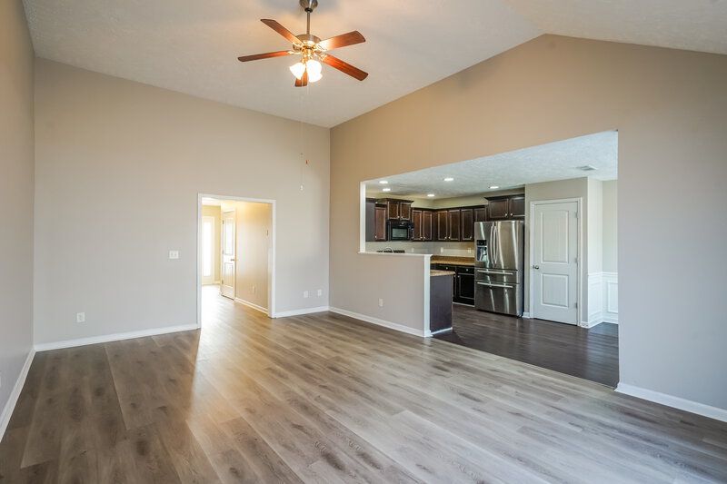 2,455/Mo, 1713 Porchrest Way Antioch, TN 37013 Living Room View 2