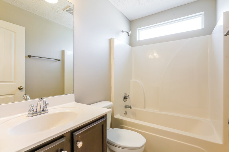 2,455/Mo, 1713 Porchrest Way Antioch, TN 37013 Bathroom View