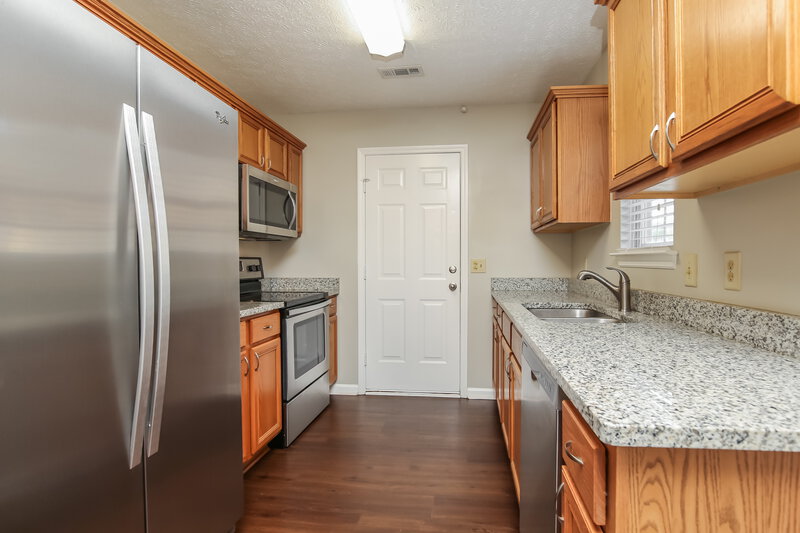 2,205/Mo, 100 Bradford Cir Hendersonville, TN 37075 Kitchen View