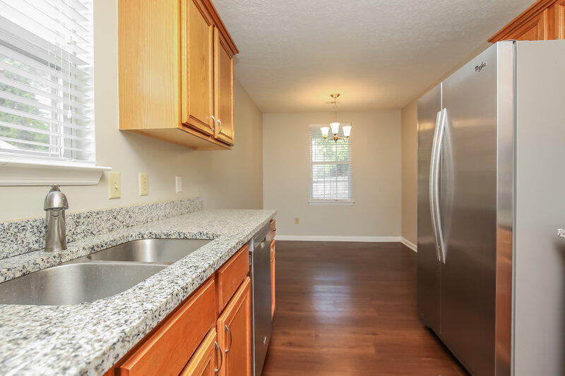 2,205/Mo, 100 Bradford Cir Hendersonville, TN 37075 Kitchen View 2