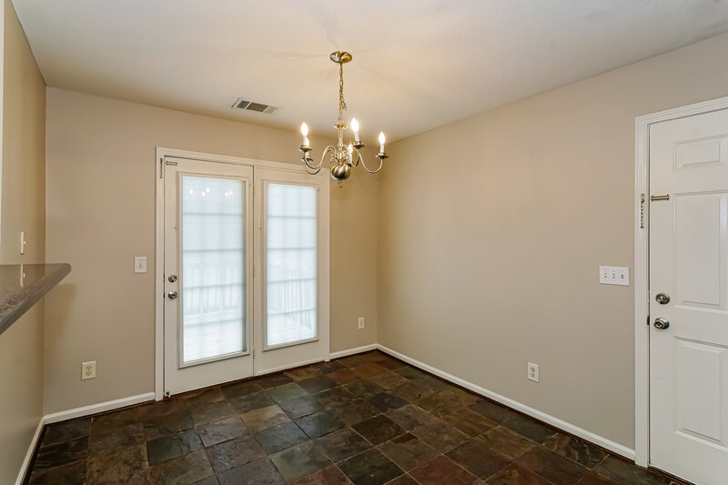 2,110/Mo, 725 Holland Ridge Dr La Vergne, TN 37086 Dining Room View