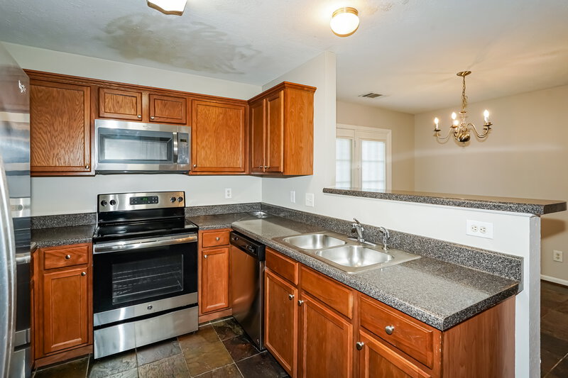 2,110/Mo, 725 Holland Ridge Dr La Vergne, TN 37086 Kitchen View 2