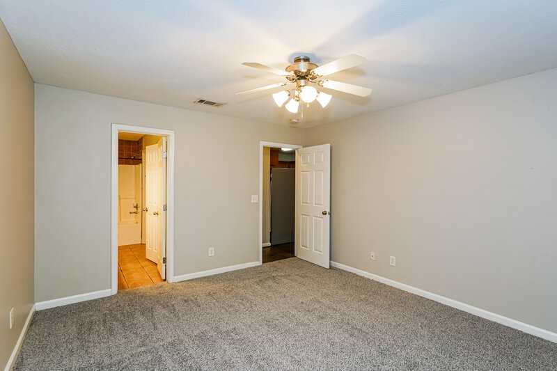 2,110/Mo, 725 Holland Ridge Dr La Vergne, TN 37086 Main Bedroom View