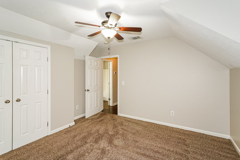 2,110/Mo, 725 Holland Ridge Dr La Vergne, TN 37086 Bedroom View 3