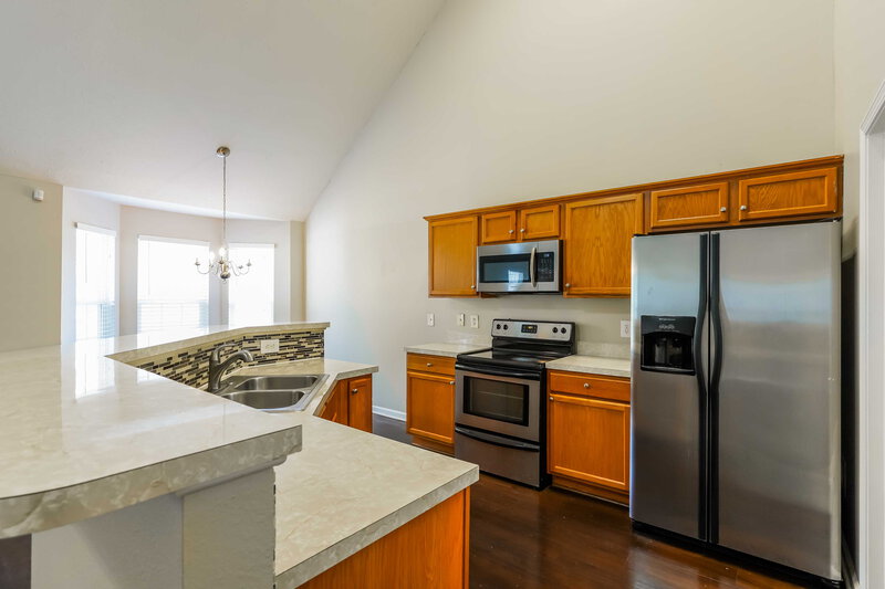 2,095/Mo, 110 Lyndhurst Dr La Vergne, TN 37086 Kitchen View 2