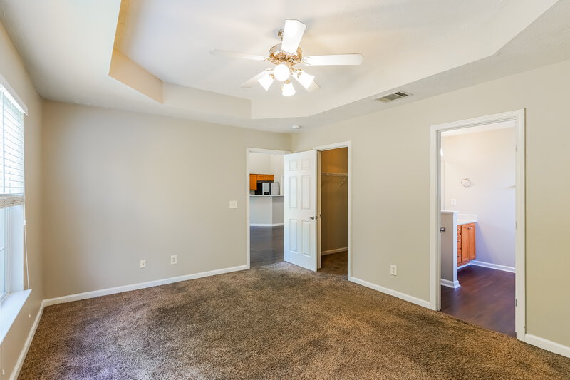 2,095/Mo, 110 Lyndhurst Dr La Vergne, TN 37086 Main Bedroom View 2