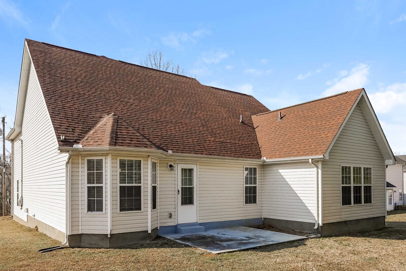 2,095/Mo, 110 Lyndhurst Dr La Vergne, TN 37086 Rear View