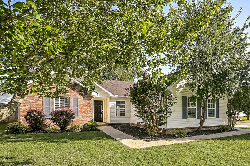2,035/Mo, 1147 Melvin Dr Murfreesboro, TN 37128 Front View