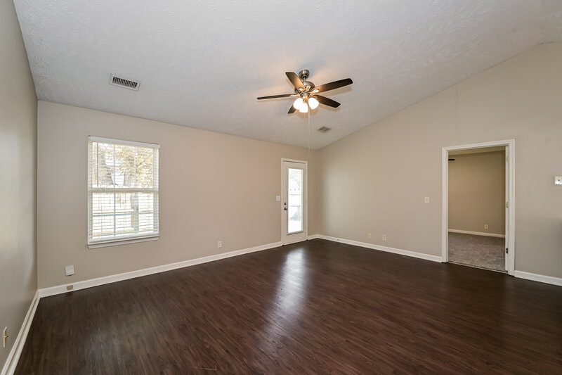 2,035/Mo, 1147 Melvin Dr Murfreesboro, TN 37128 Living Room View