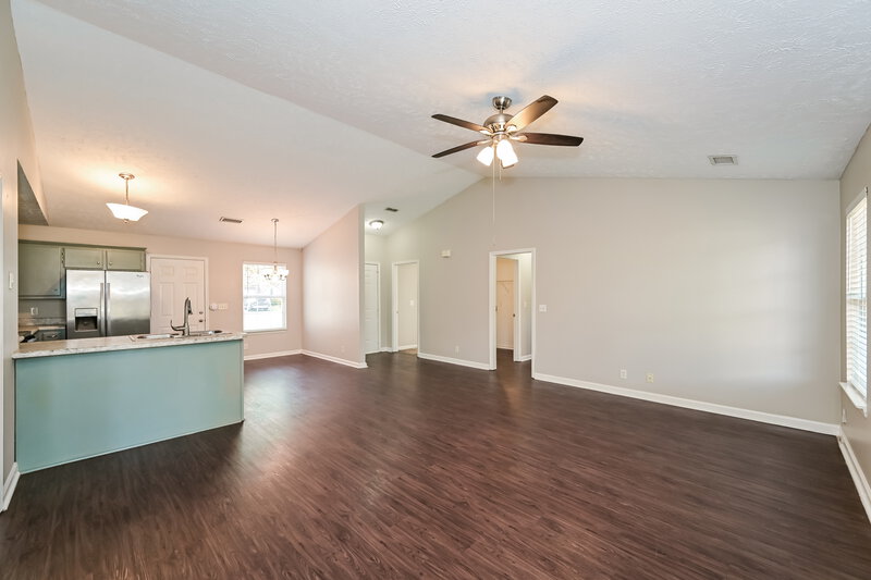 2,035/Mo, 1147 Melvin Dr Murfreesboro, TN 37128 Living Room View 2
