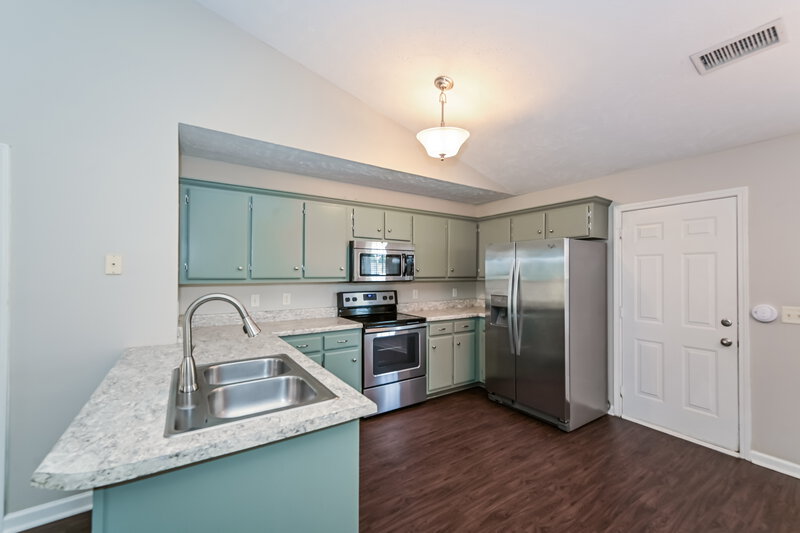 2,035/Mo, 1147 Melvin Dr Murfreesboro, TN 37128 Kitchen View