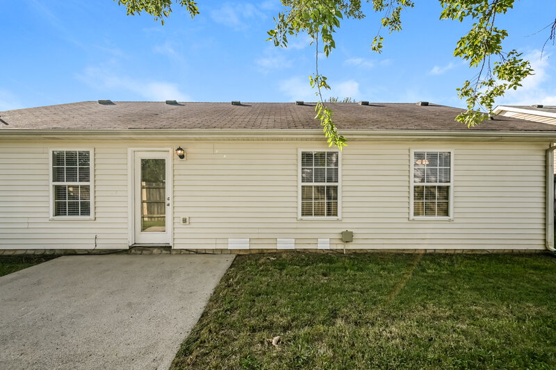 2,035/Mo, 1147 Melvin Dr Murfreesboro, TN 37128 Rear View