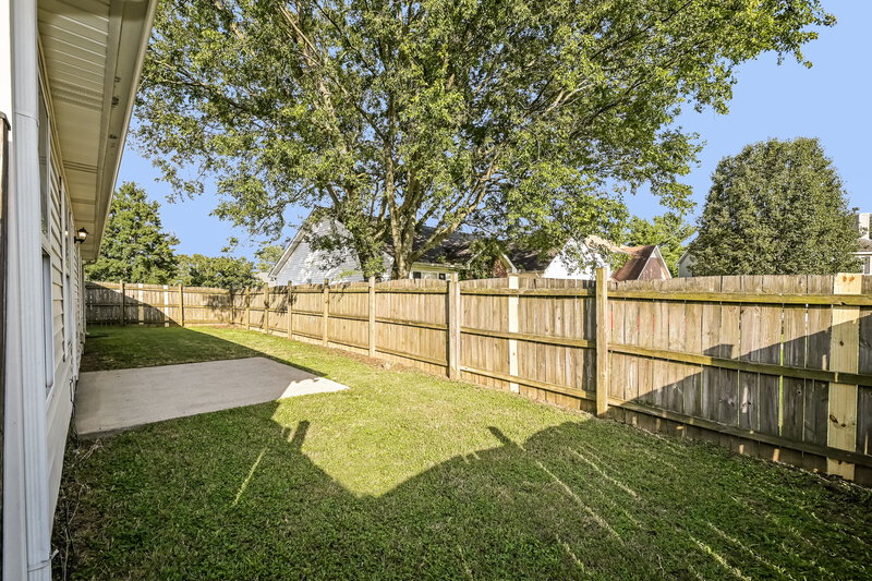2,035/Mo, 1147 Melvin Dr Murfreesboro, TN 37128 Rear View 2