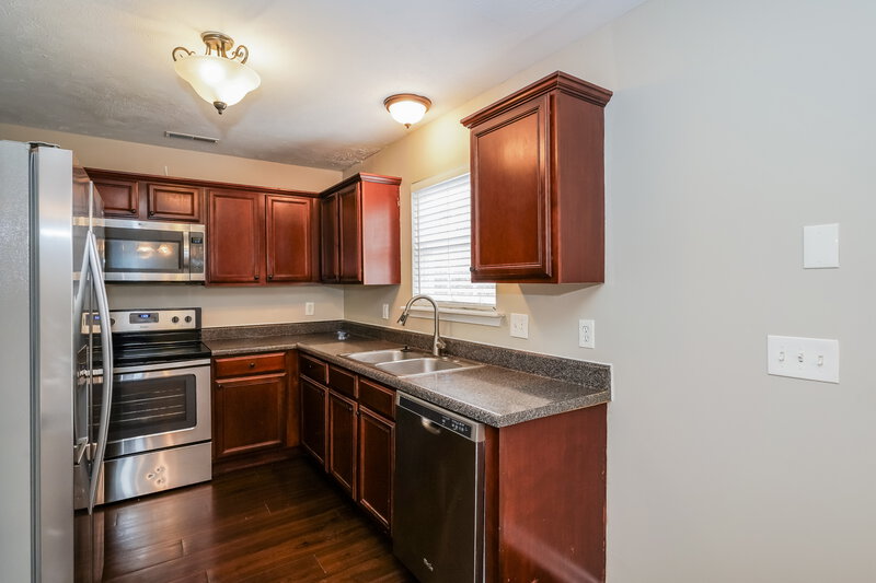 1,750/Mo, 274 Bill Stewart Blvd La Vergne, TN 37086 Kitchen View