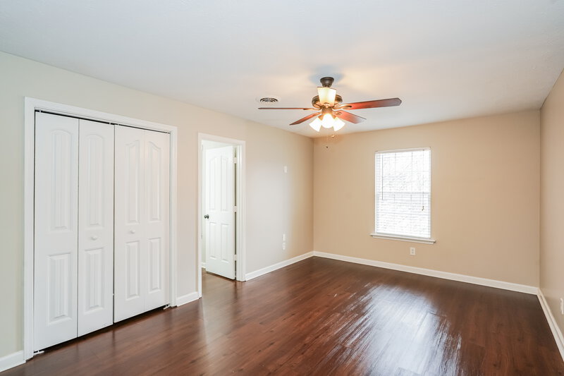 1,750/Mo, 274 Bill Stewart Blvd La Vergne, TN 37086 Main Bedroom View 2