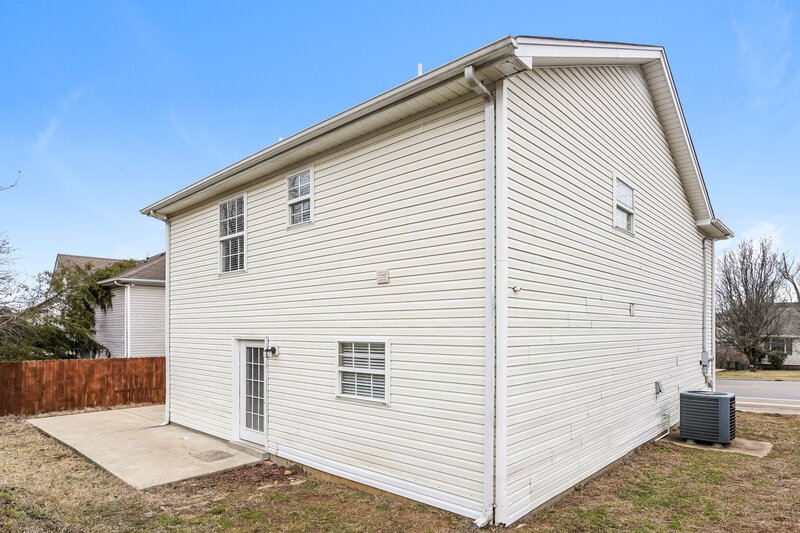 1,750/Mo, 274 Bill Stewart Blvd La Vergne, TN 37086 Rear View
