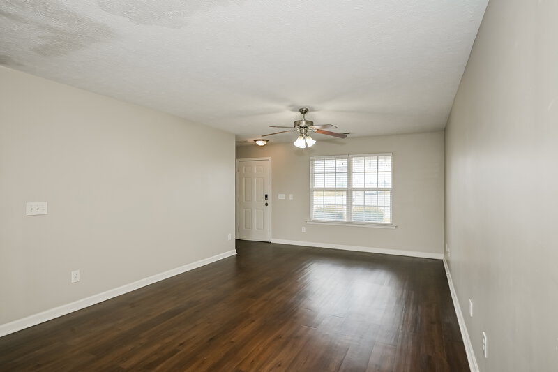 1,965/Mo, 1057 Tammy Sue Ln La Vergne, TN 37086 Living Room View 2
