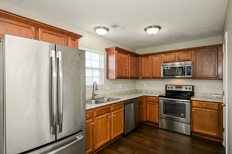 1,965/Mo, 1057 Tammy Sue Ln La Vergne, TN 37086 Kitchen View