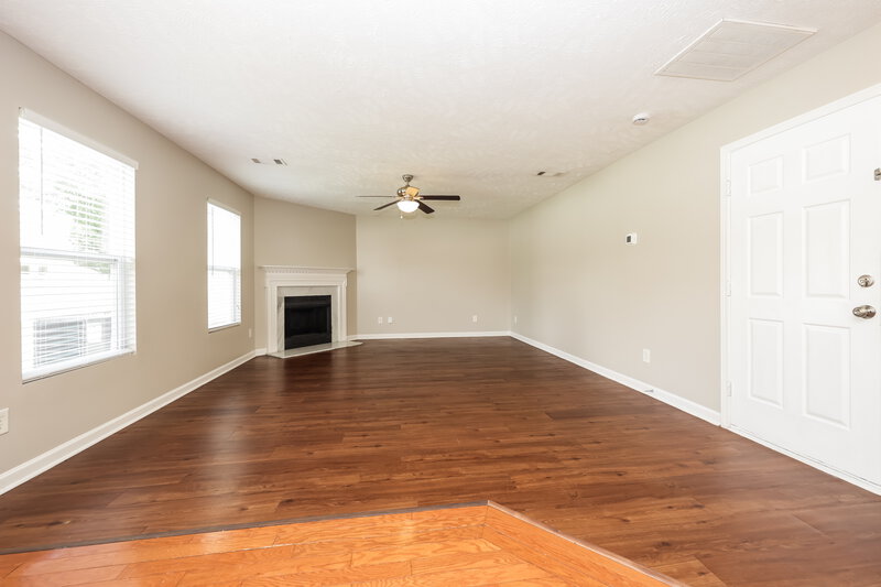 2,435/Mo, 3410 Juneberry Way Murfreesboro, TN 37128 Living Room View 2