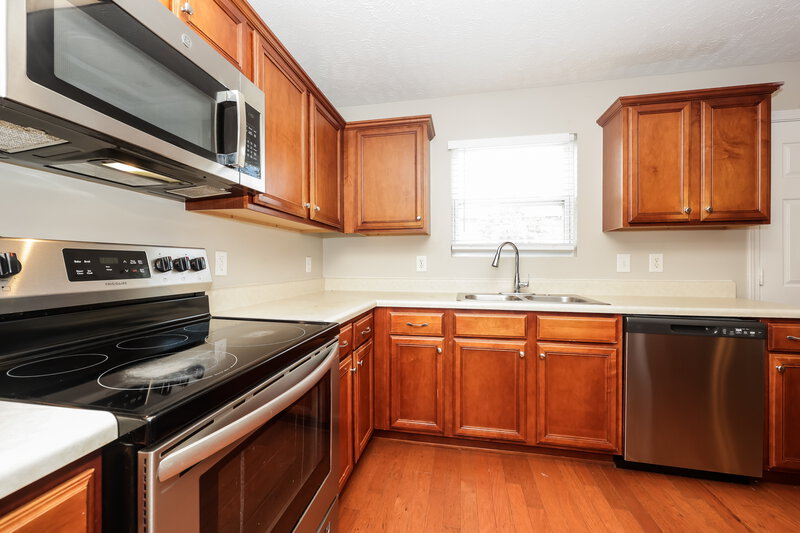 2,435/Mo, 3410 Juneberry Way Murfreesboro, TN 37128 Kitchen View 2