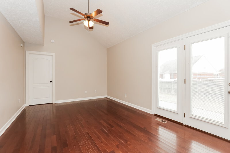 3,110/Mo, 1448 Brinkley Rd Murfreesboro, TN 37128 Living Room View 2