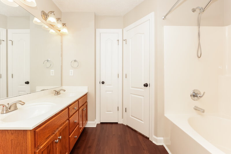 3,110/Mo, 1448 Brinkley Rd Murfreesboro, TN 37128 Main Bathroom View