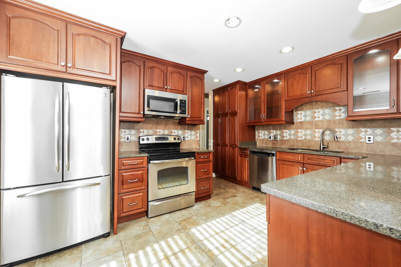 2,440/Mo, 4021 Wisdom Way Smyrna, TN 37167 Kitchen View 2