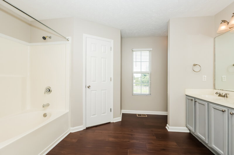 2,655/Mo, 2305 Leighton Way Spring Hill, TN 37174 Main Bathroom View