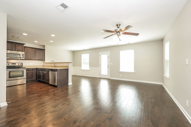 2,085/Mo, 2627 Salem Glen Crossing Murfreesboro, TN 37128 Living Room View