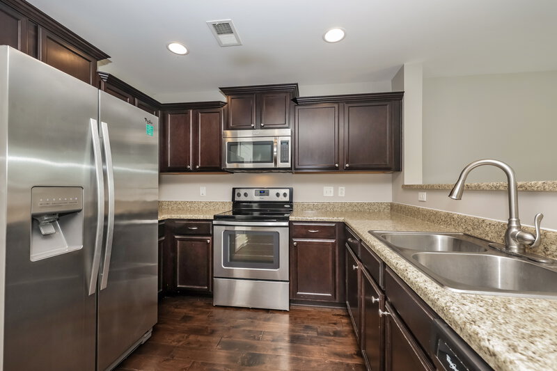 2,085/Mo, 2627 Salem Glen Crossing Murfreesboro, TN 37128 Kitchen View