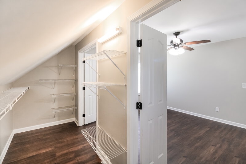 3,430/Mo, 3418 Leslie Ln Murfreesboro, TN 37128 Walk In Closet View
