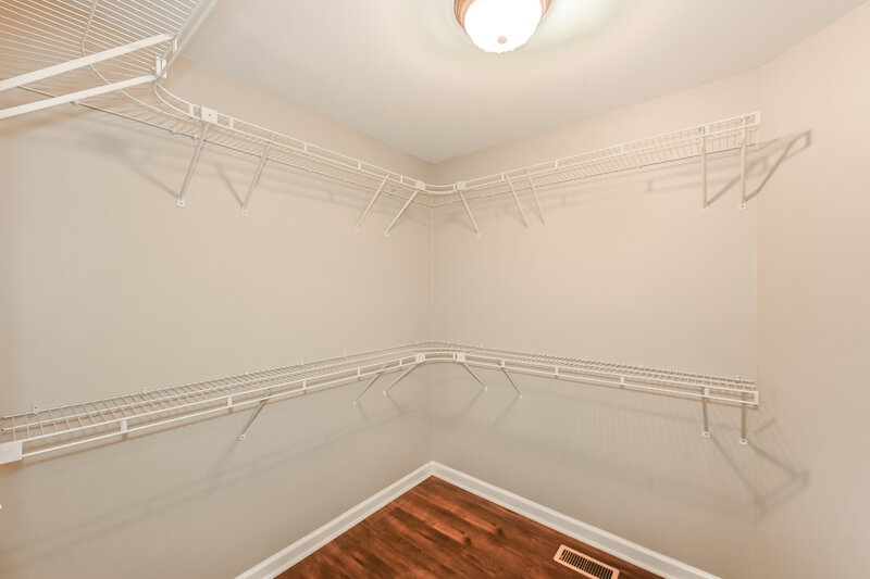 2,655/Mo, 3418 Leslie Ln Murfreesboro, TN 37128 Walk In Closet View