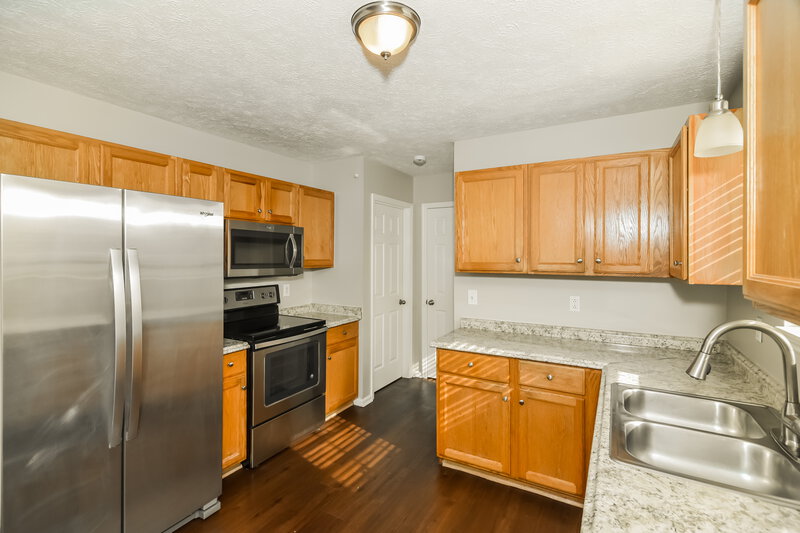 2,030/Mo, 5132 Pebble Creek Dr Antioch, TN 37013 Kitchen View